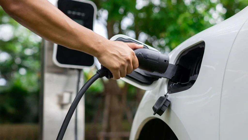 Premium EVs Likely to Attract 18% GST Premium EVs Likely to Attract 18% GST